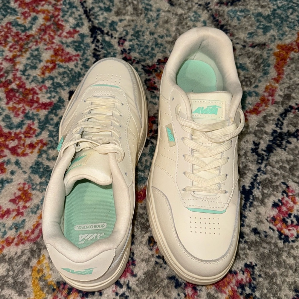 Avia platform sneakers